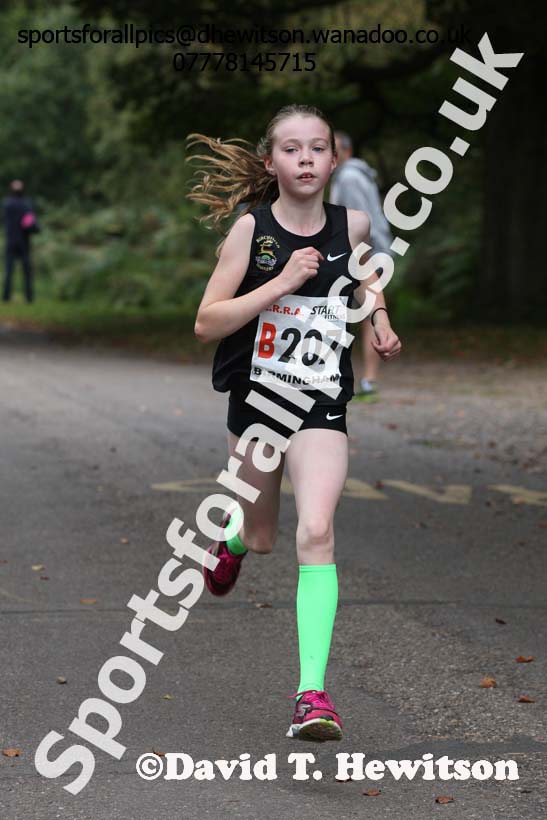 Girls under-13s ERRA Road Relays, Sutton Coldifield, Birmingham. Photo: David T. Hewitson/Sports for All Pics